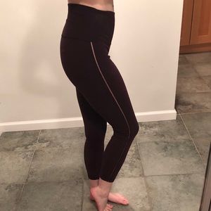 Lululemon High Rise 7/8 Yoga Pants Size 4
